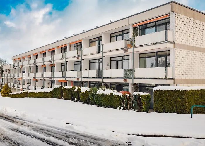 Sonnenstube - Westbalkon, Ruhige Lage, Sauna, Pool, Seenaehe, Dachterrasse